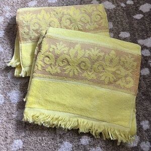 New! Set of 2 Vintage Sears Lemon Yellow Retro Bath Towel